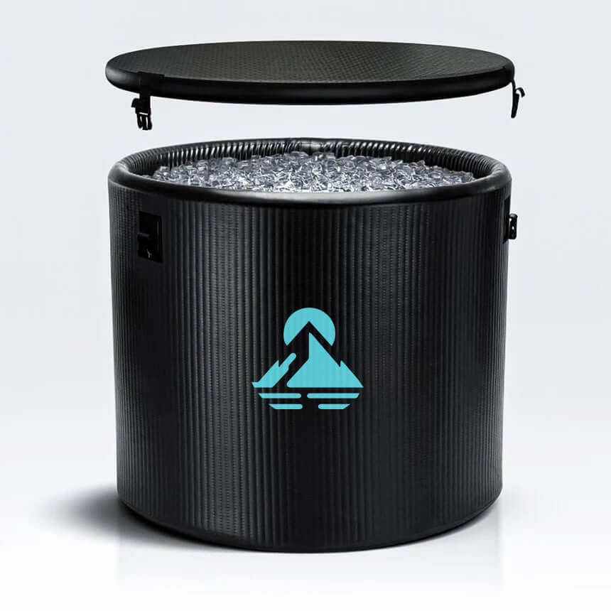 FJELLBAD DELUXE black outdoor hot tub with lid partially open, filled with ice water.